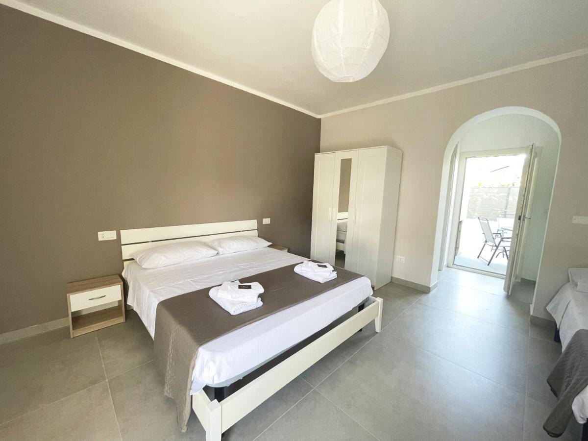 B&B Il Tirreno Cipollina Bagian luar foto
