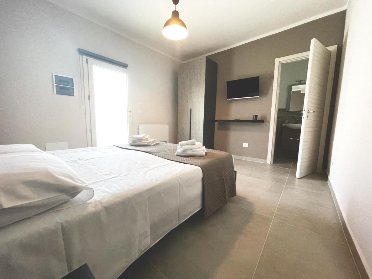 B&B Il Tirreno Cipollina Bagian luar foto