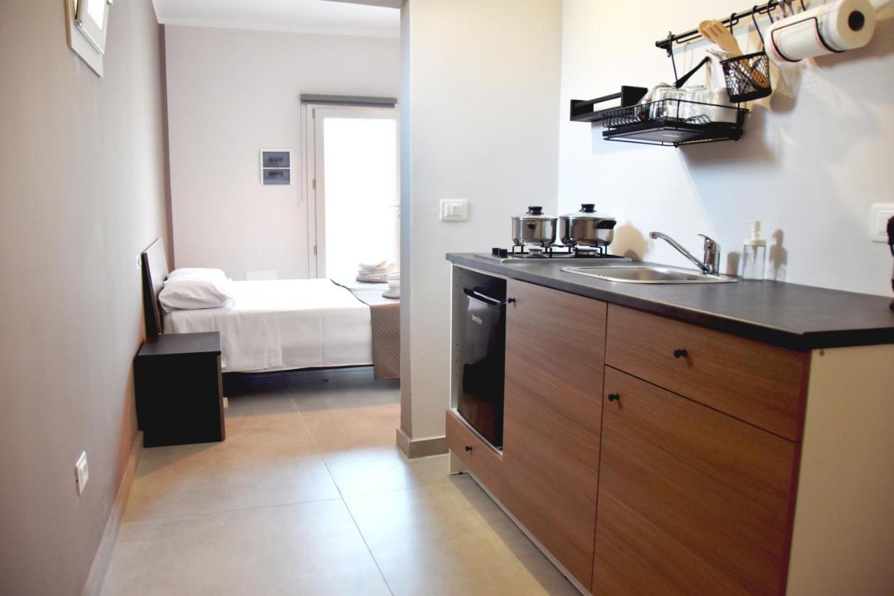 B&B Il Tirreno Cipollina Bagian luar foto