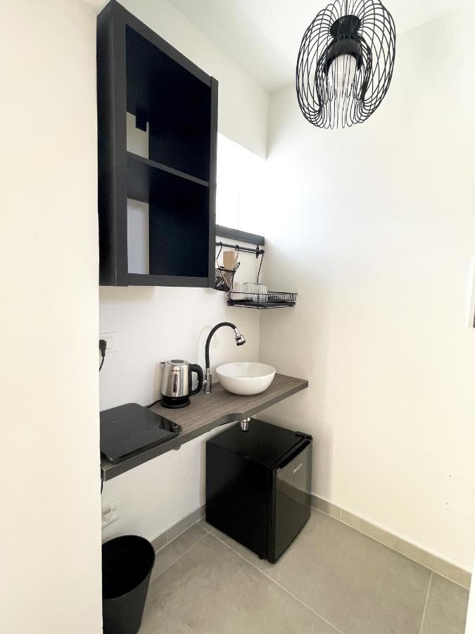 B&B Il Tirreno Cipollina Bagian luar foto