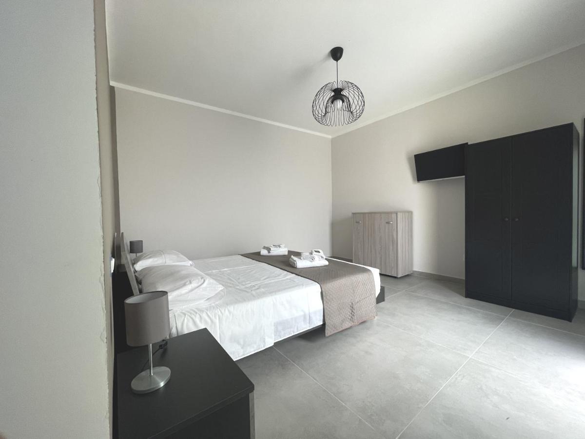 B&B Il Tirreno Cipollina Bagian luar foto